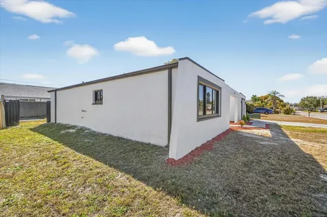 3212 Honeymoon Lane Holiday FL 34691
