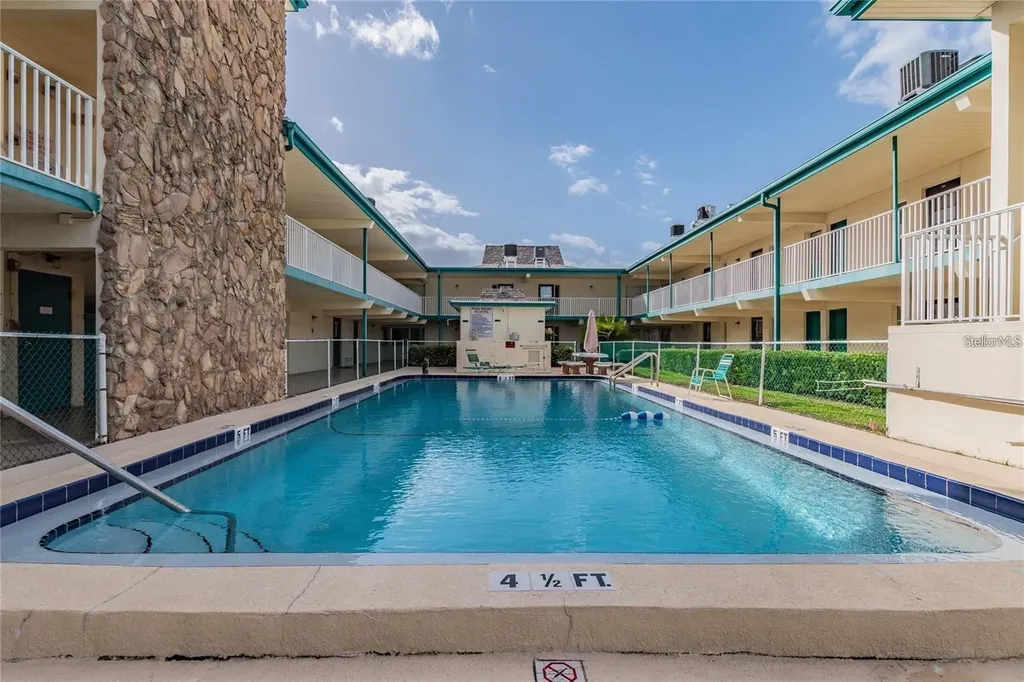 6100 12th Street S St Petersburg FL 33705