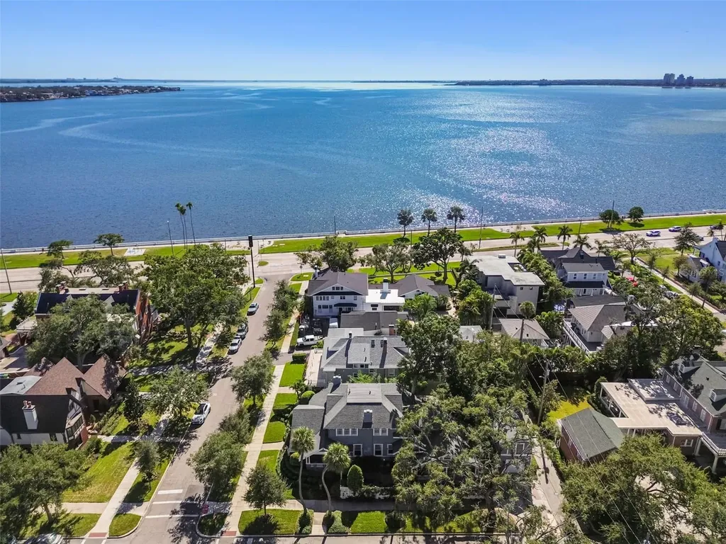 901 S Delaware Avenue Tampa FL 33606