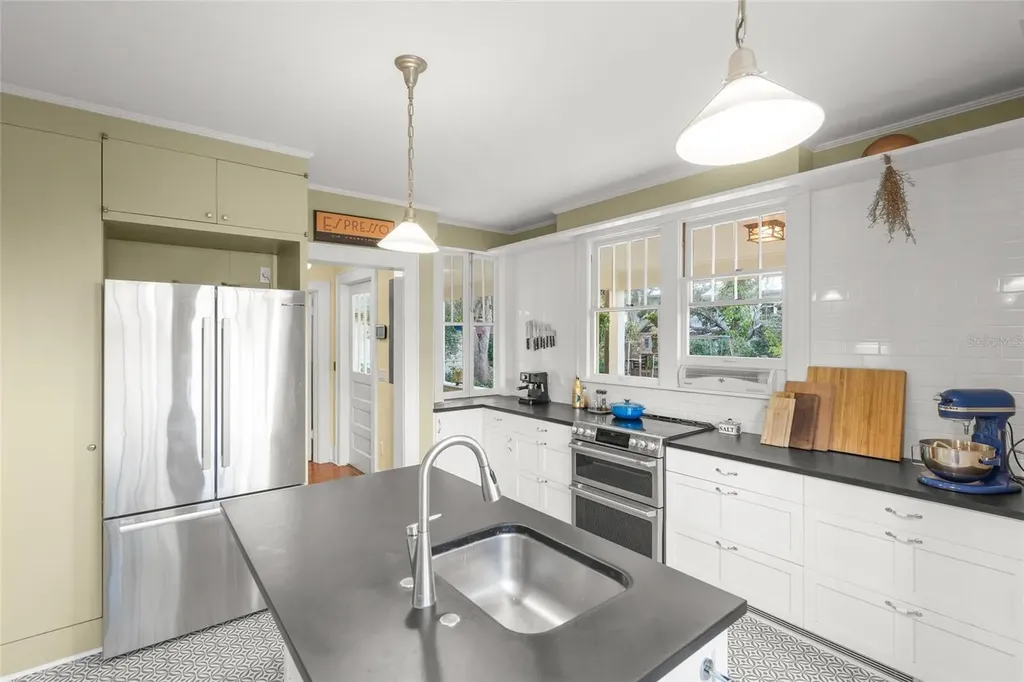 2445 Alameda Avenue Sarasota FL 34234