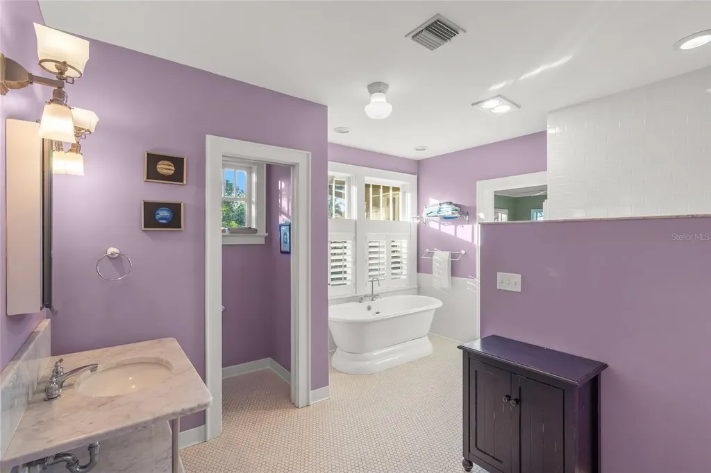 2445 Alameda Avenue Sarasota FL 34234