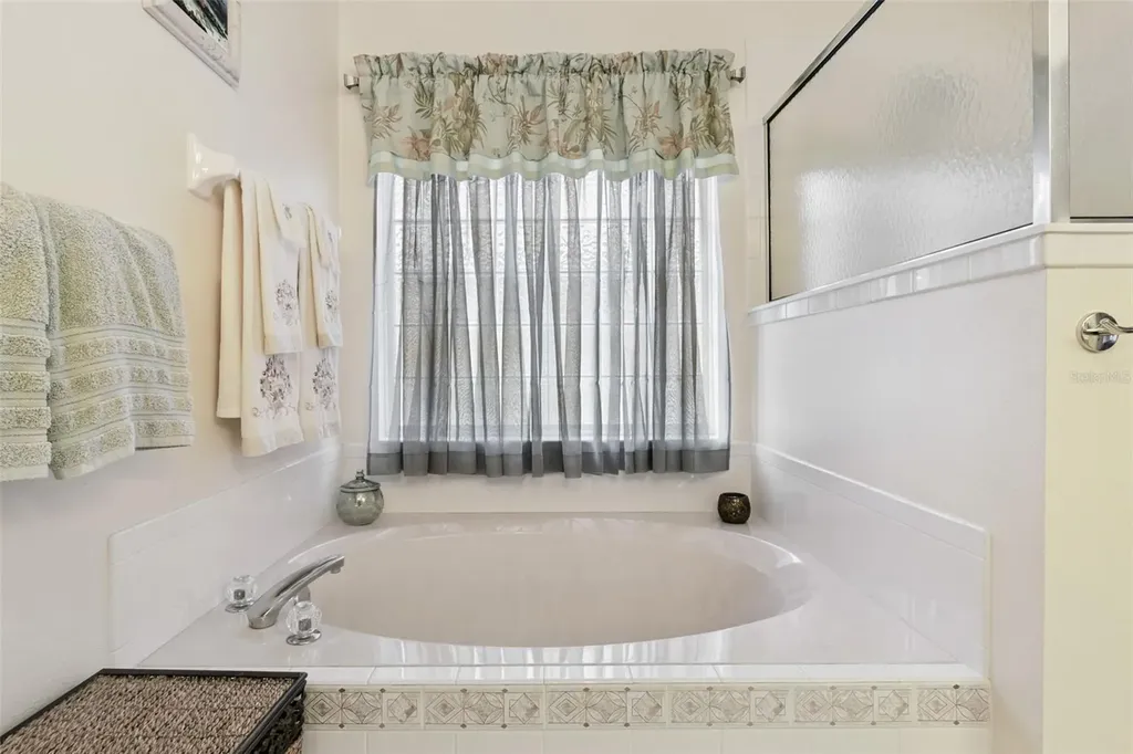 6002 Armada Street Tavares FL 32778