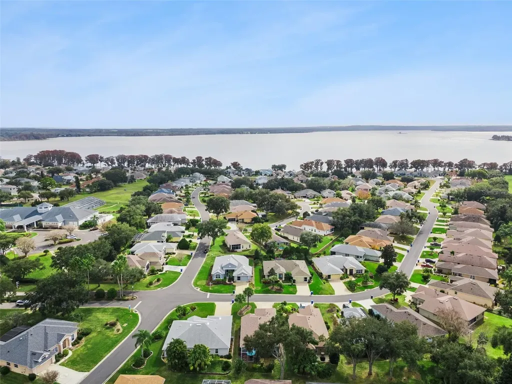 6002 Armada Street Tavares FL 32778