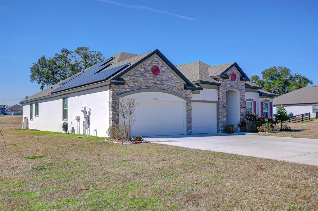 10027 Dolphin Gull Circle Thonotosassa FL 33592