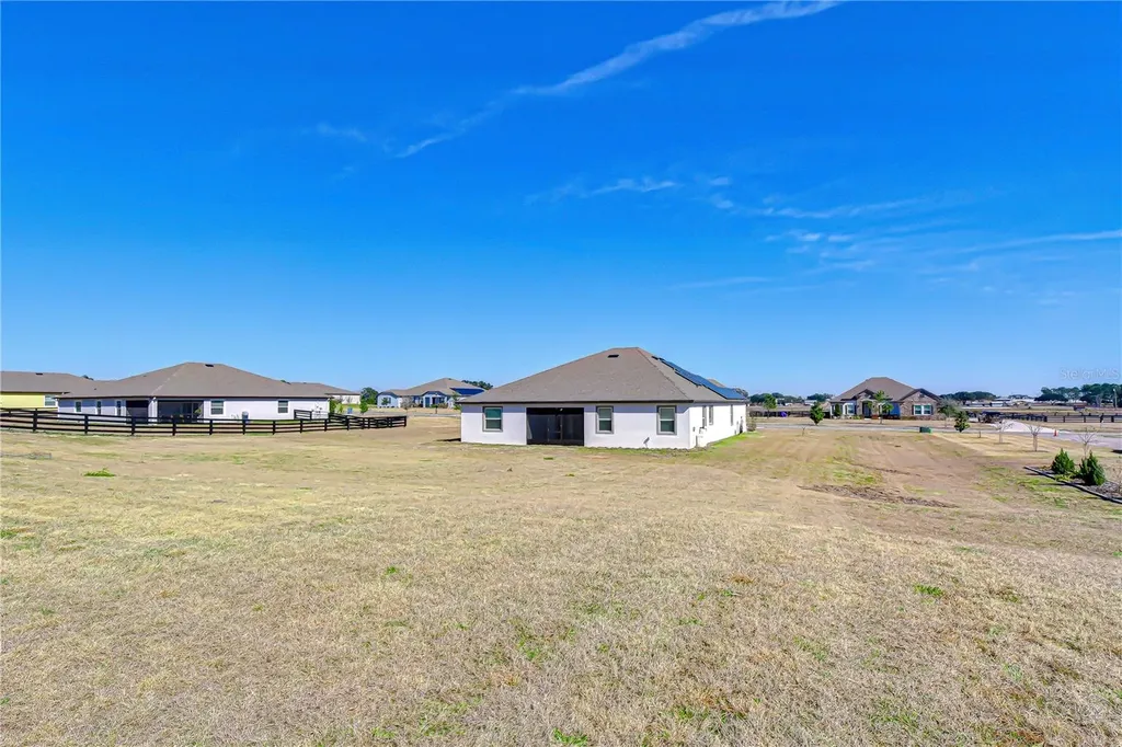 10027 Dolphin Gull Circle Thonotosassa FL 33592