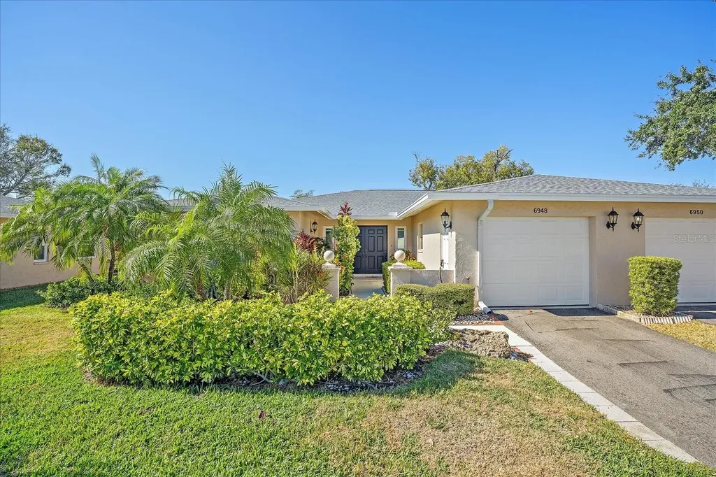 6948 W Country Club Drive N Sarasota FL 34243