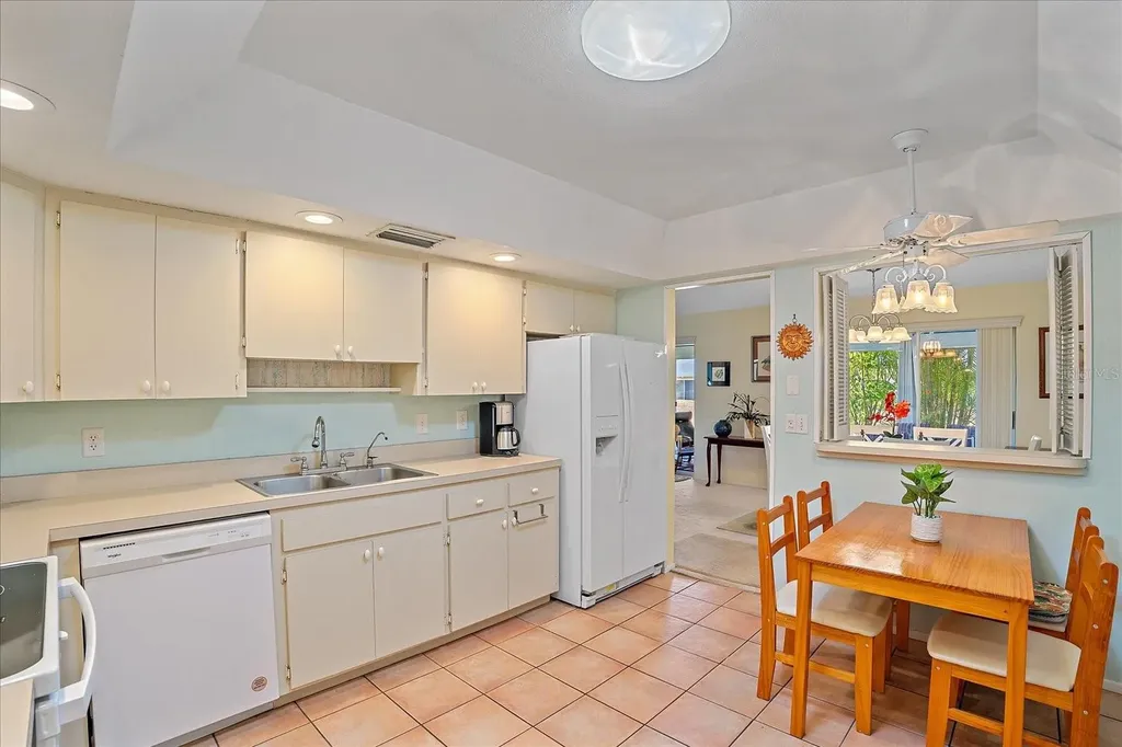 6948 W Country Club Drive N Sarasota FL 34243