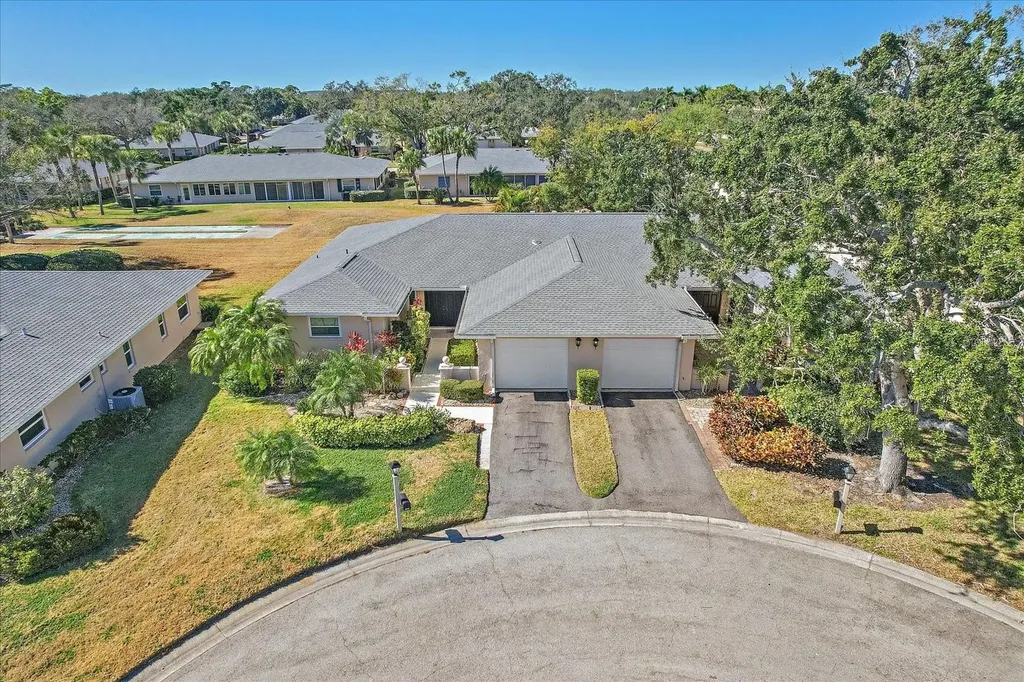 6948 W Country Club Drive N Sarasota FL 34243