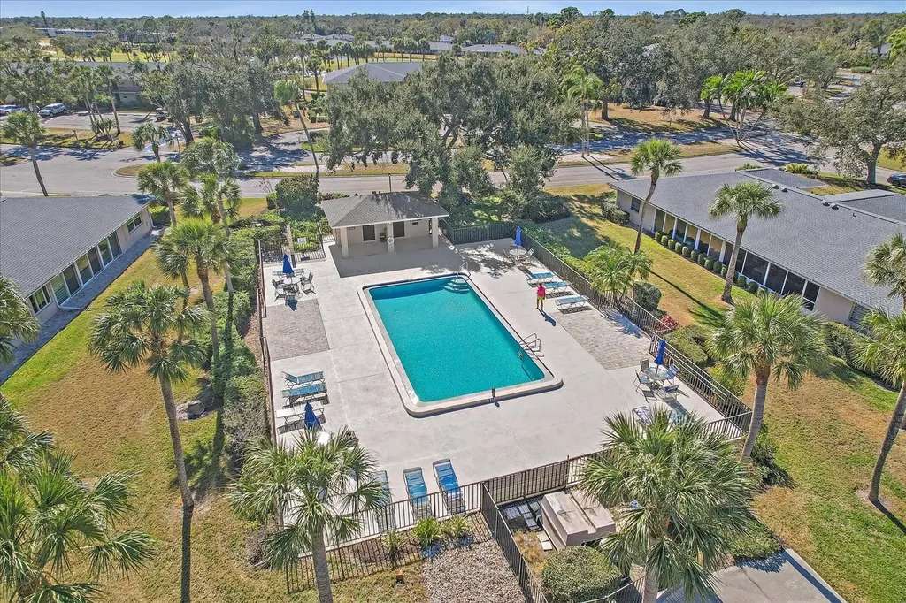 6948 W Country Club Drive N Sarasota FL 34243