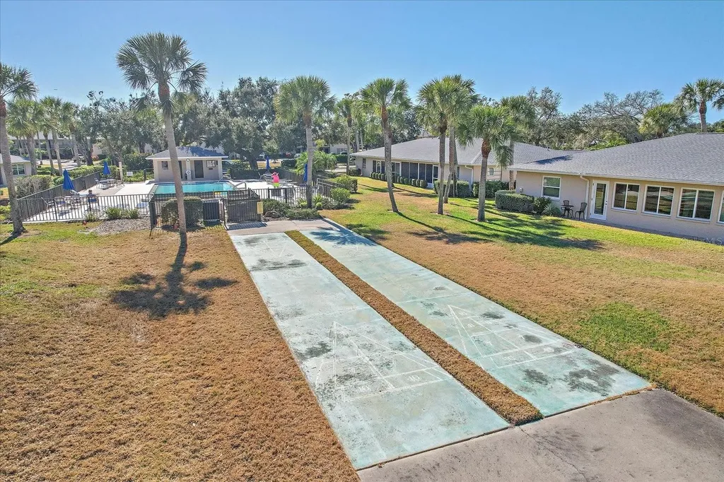 6948 W Country Club Drive N Sarasota FL 34243