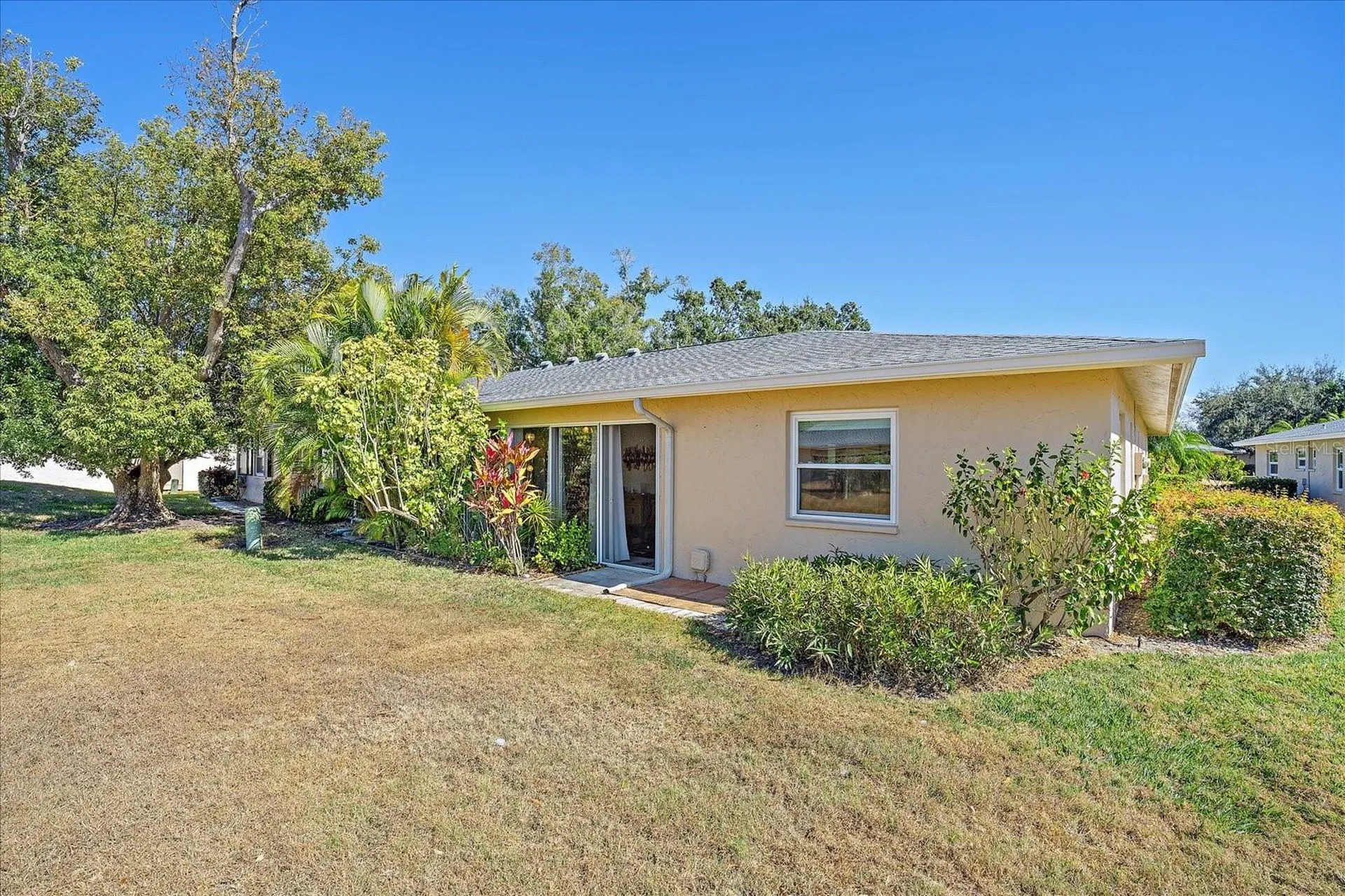 6948 W Country Club Drive N Sarasota FL 34243
