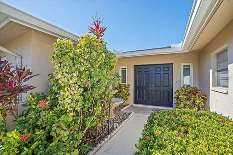 6948 W Country Club Drive N Sarasota FL 34243