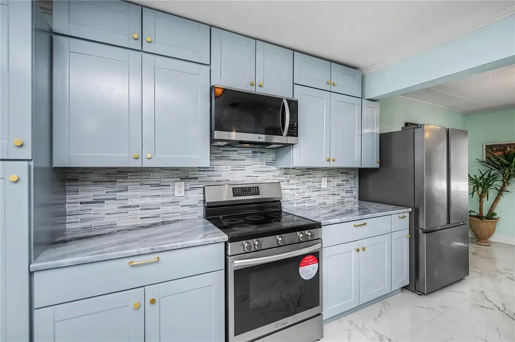 1221 Bayshore Drive Englewood FL 34223