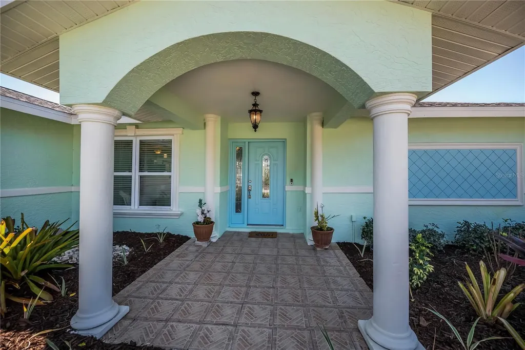 1221 Bayshore Drive Englewood FL 34223
