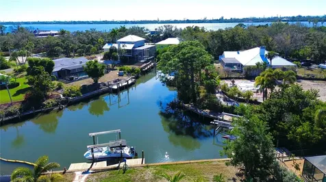 1221 Bayshore Drive Englewood FL 34223