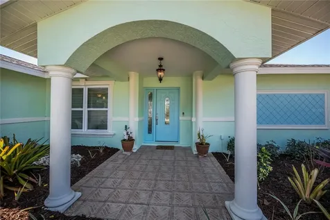 1221 Bayshore Drive Englewood FL 34223