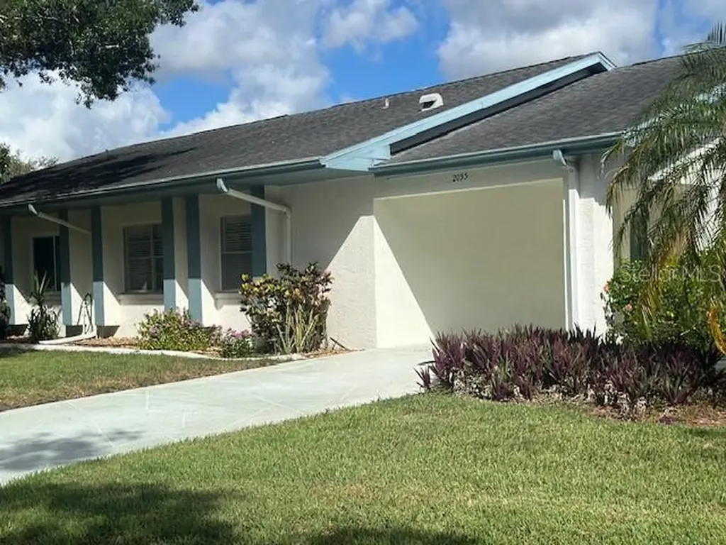 2033 Hawkhurst Circle Sun City Center FL 33573