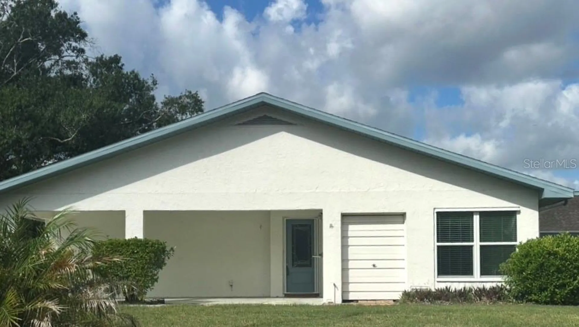 2033 Hawkhurst Circle Sun City Center FL 33573