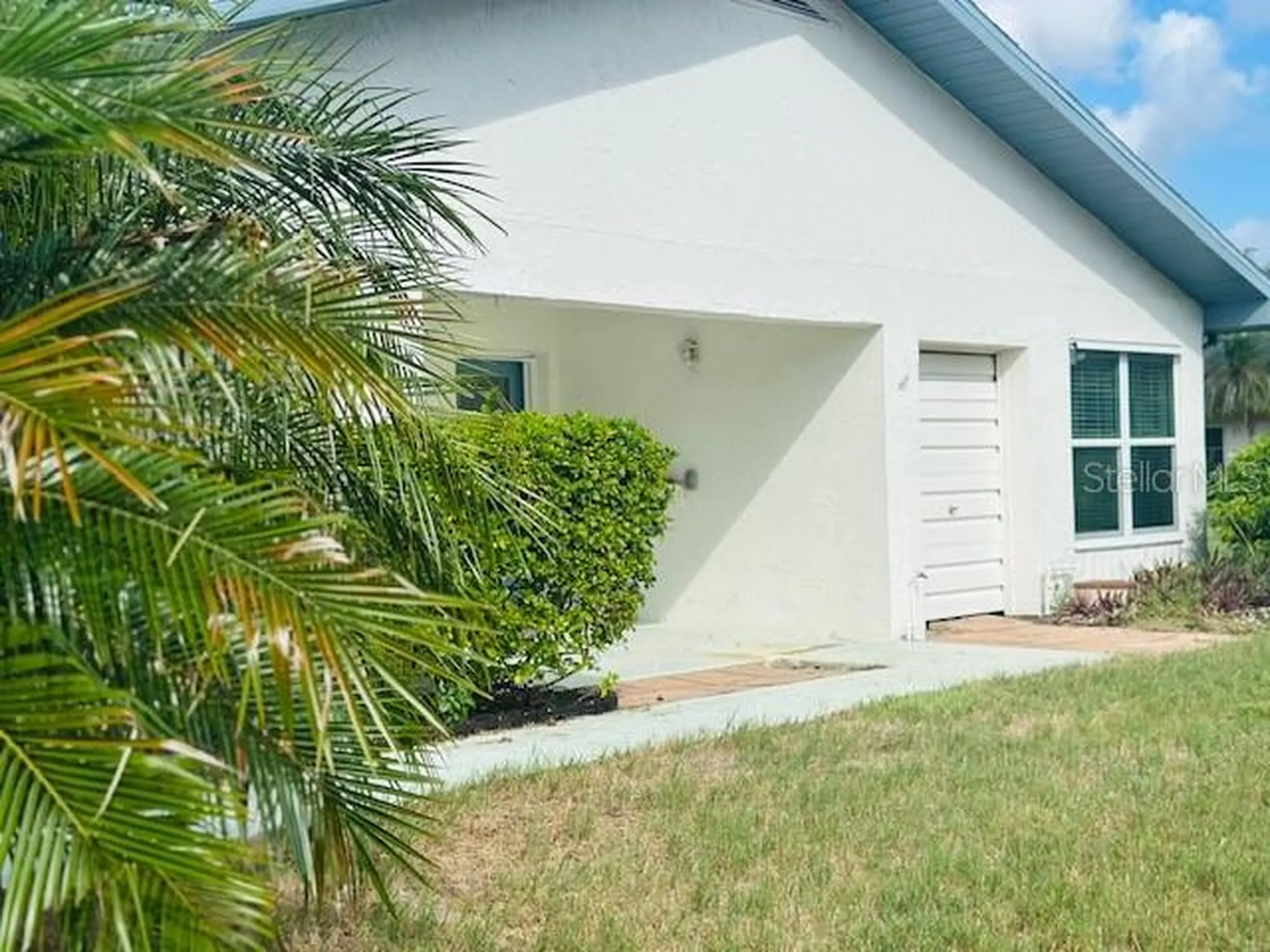 2033 Hawkhurst Circle Sun City Center FL 33573