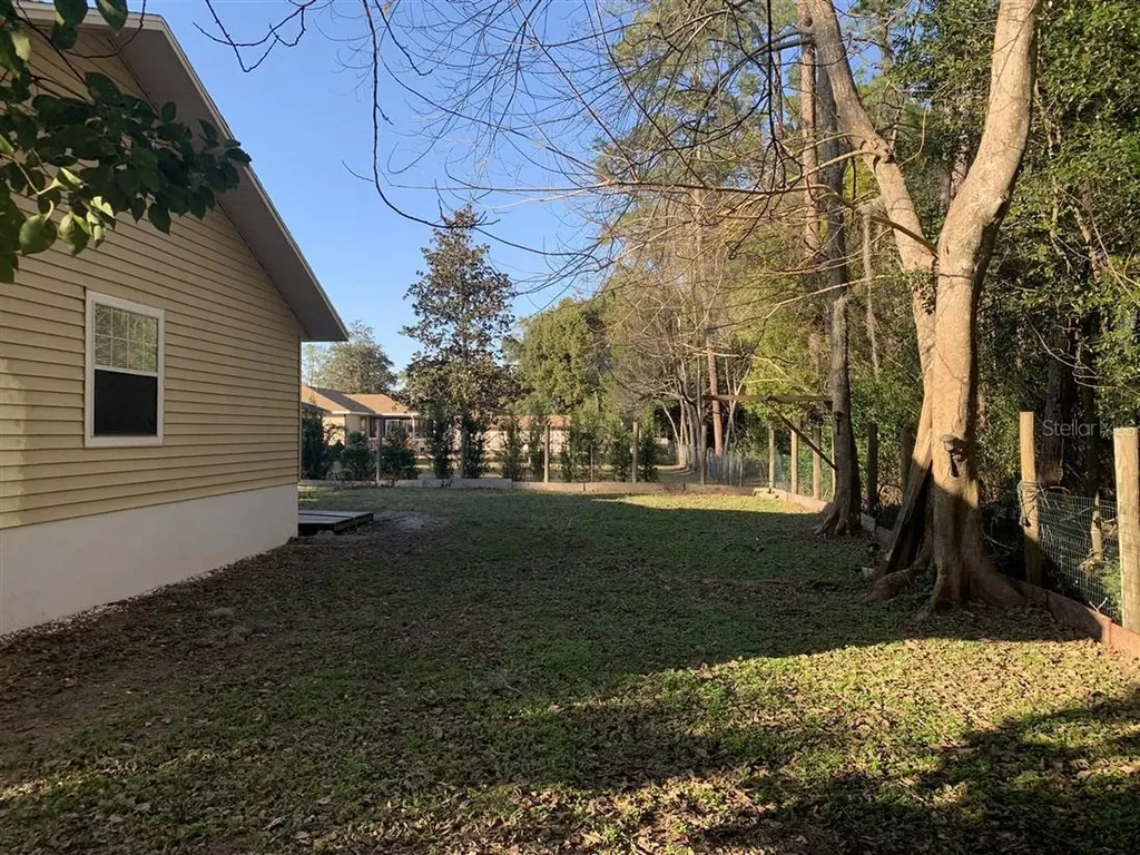 4325 NE 3rd Court Ocala FL 34479