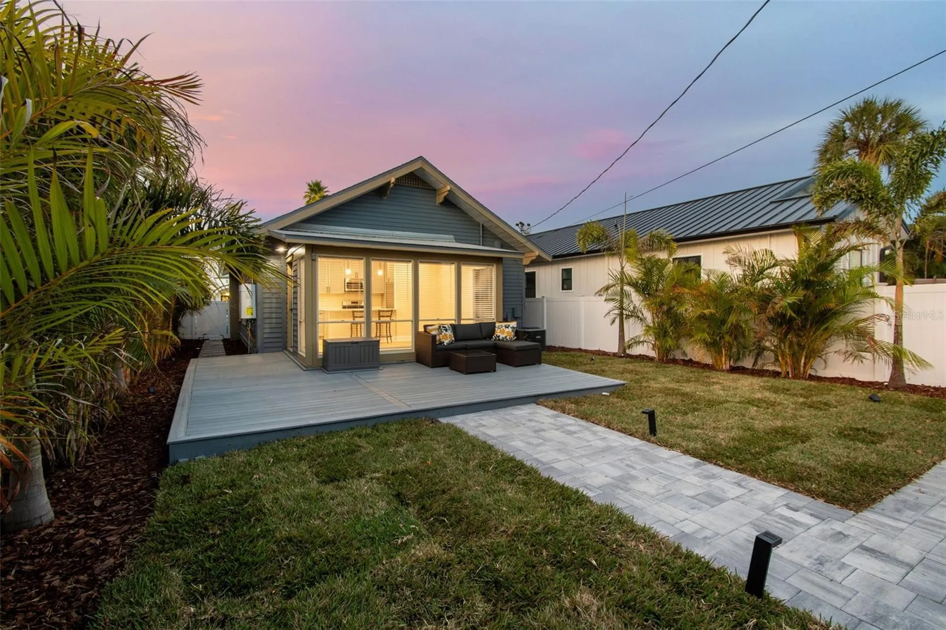 322 11th Avenue N St Petersburg FL 33701