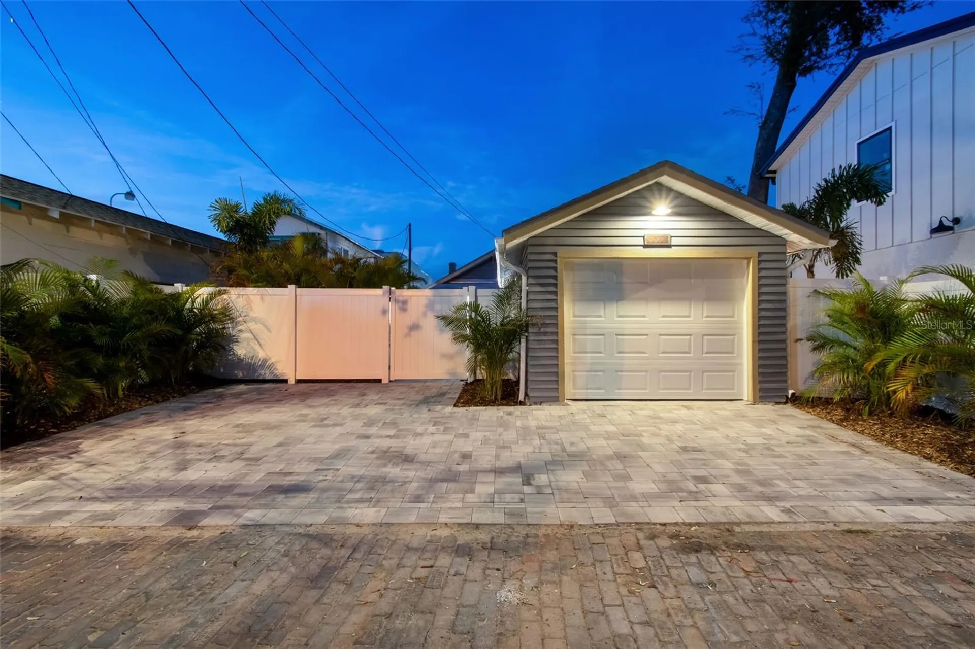322 11th Avenue N St Petersburg FL 33701