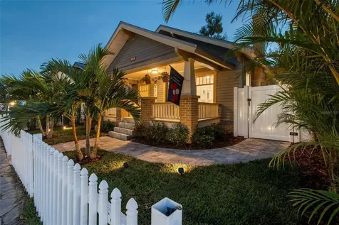 322 11th Avenue N St Petersburg FL 33701