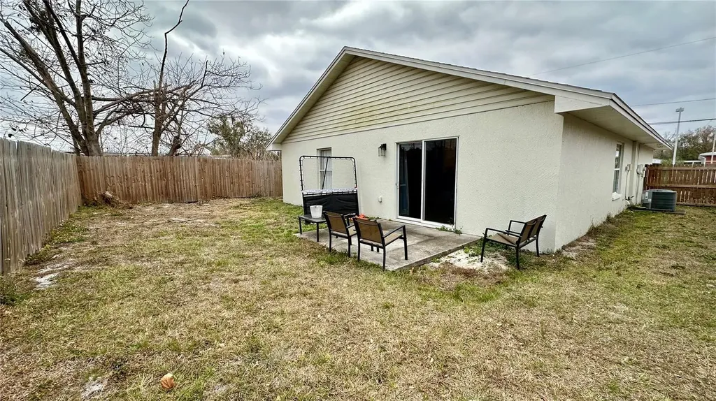 906 SE 5th Street Mulberry FL 33860