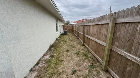 906 SE 5th Street Mulberry FL 33860