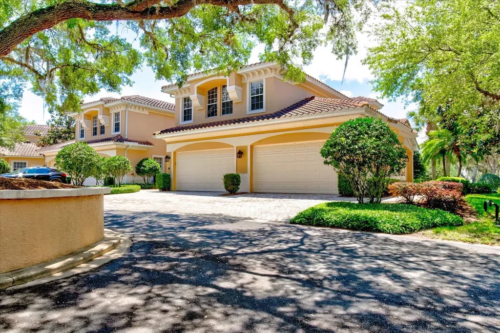 54 Camino Real Boulevard Howey In The Hills FL 34737