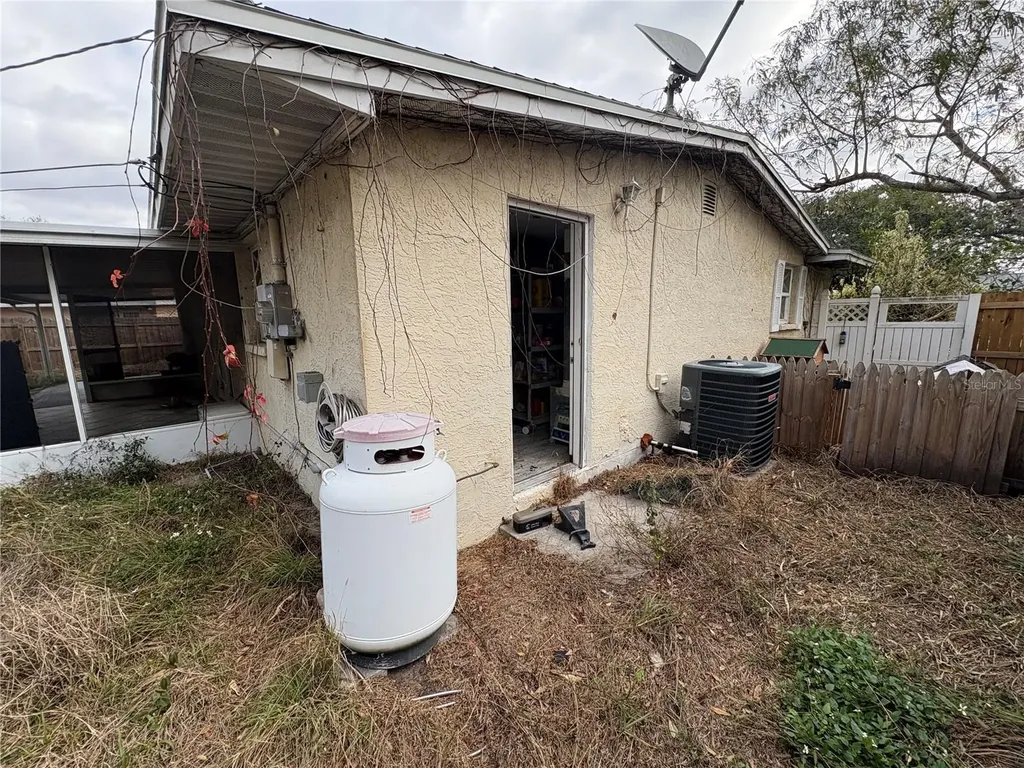 11486 92nd Street Largo FL 33773