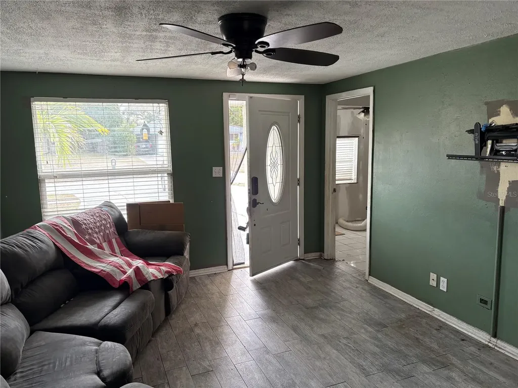 11486 92nd Street Largo FL 33773