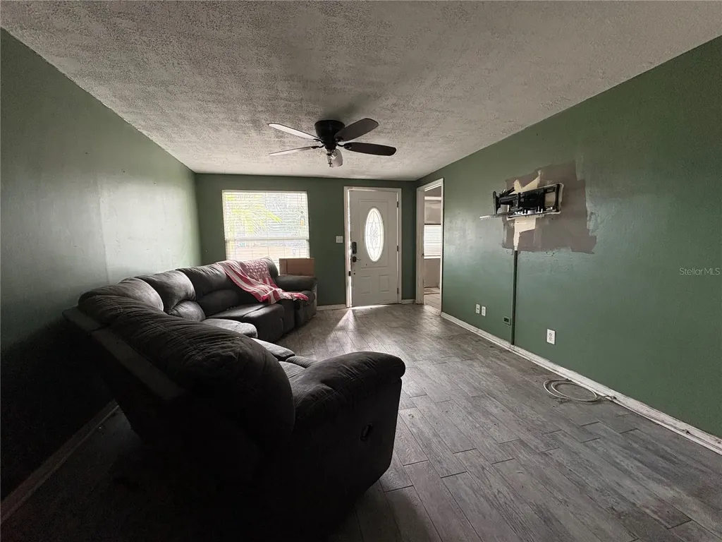 11486 92nd Street Largo FL 33773