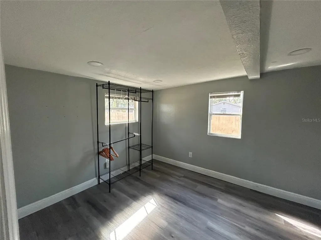 2119 E Ellicott Tampa FL 33610