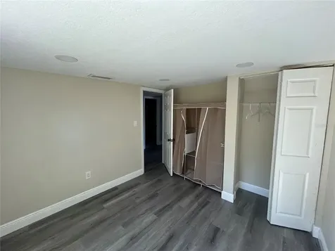2119 E Ellicott Tampa FL 33610