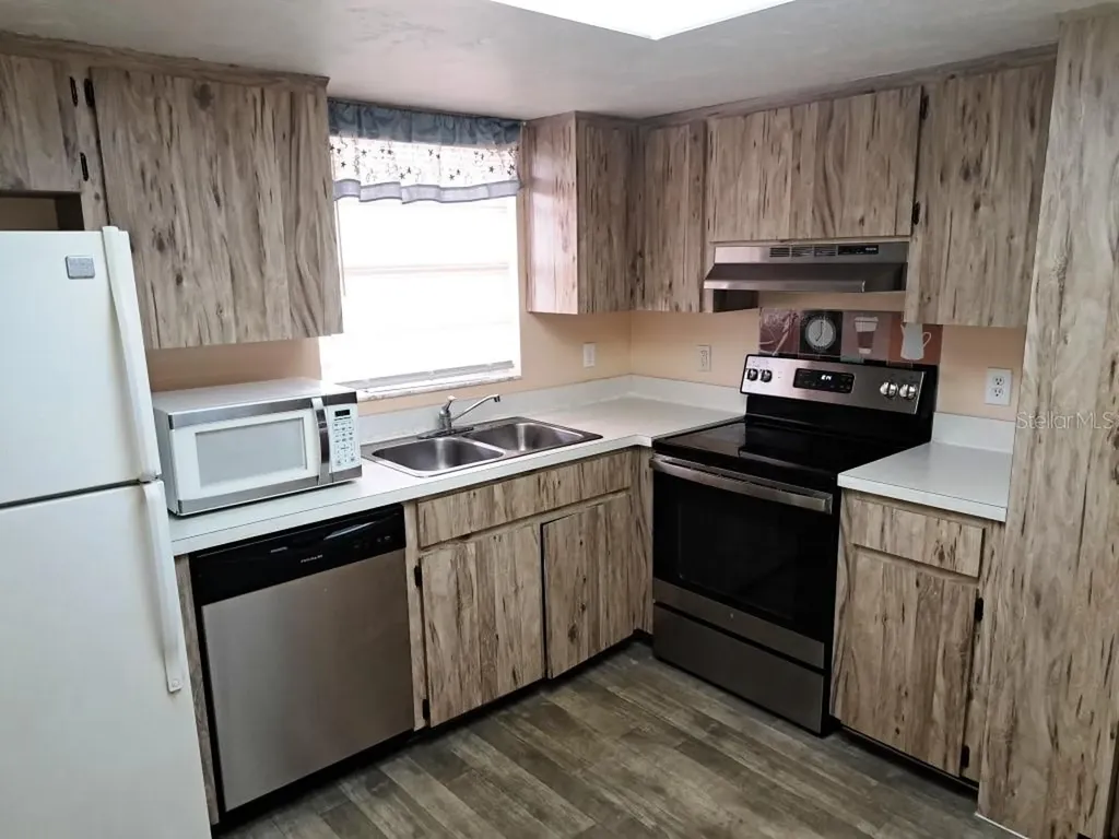 4600 98th Way N St Petersburg FL 33708