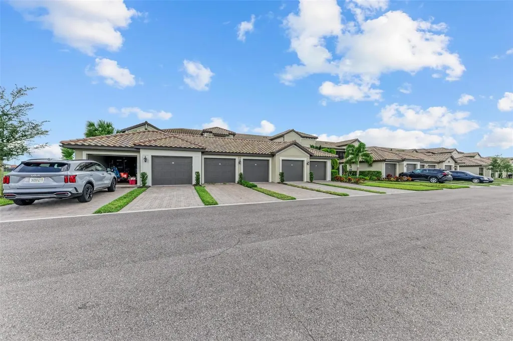 5685 Palmer Circle Bradenton FL 34211