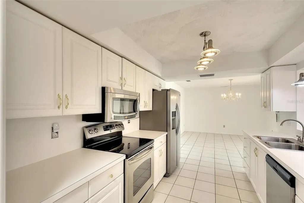 6517 10th Avenue W Bradenton FL 34209
