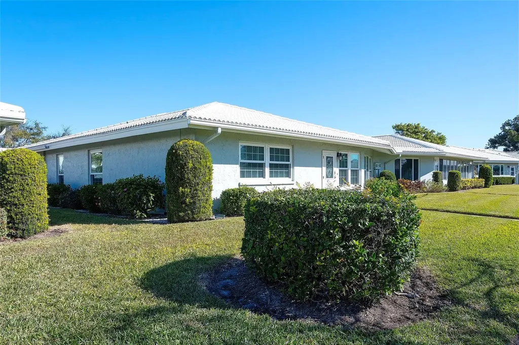 6517 10th Avenue W Bradenton FL 34209