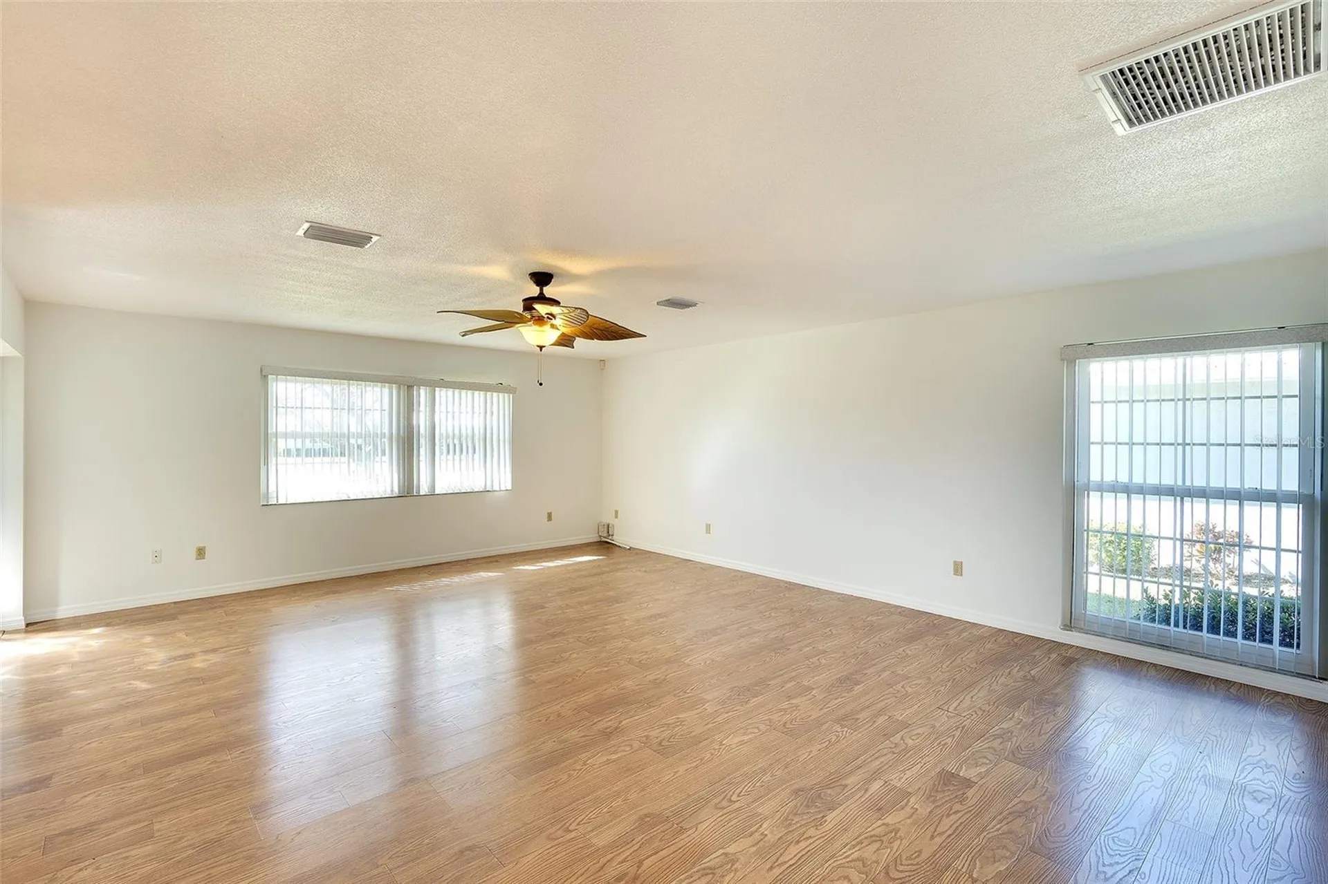 6517 10th Avenue W Bradenton FL 34209