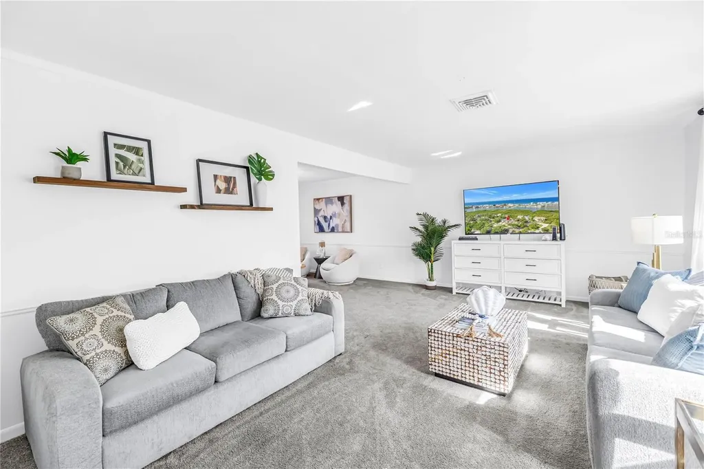 8500 144th Lane Seminole FL 33776