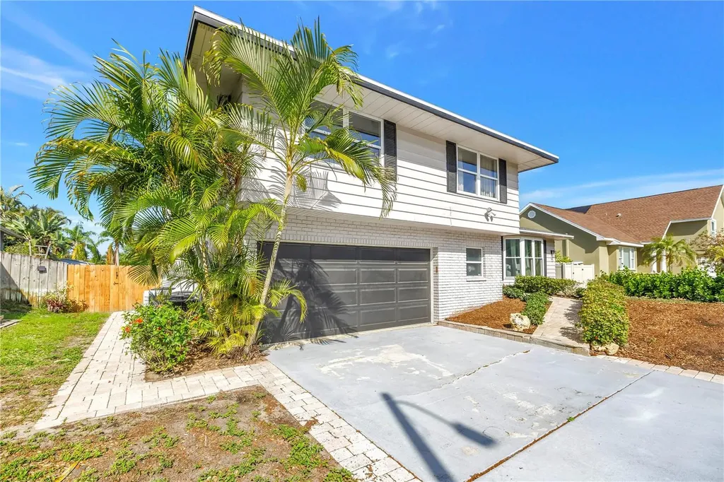 8500 144th Lane Seminole FL 33776
