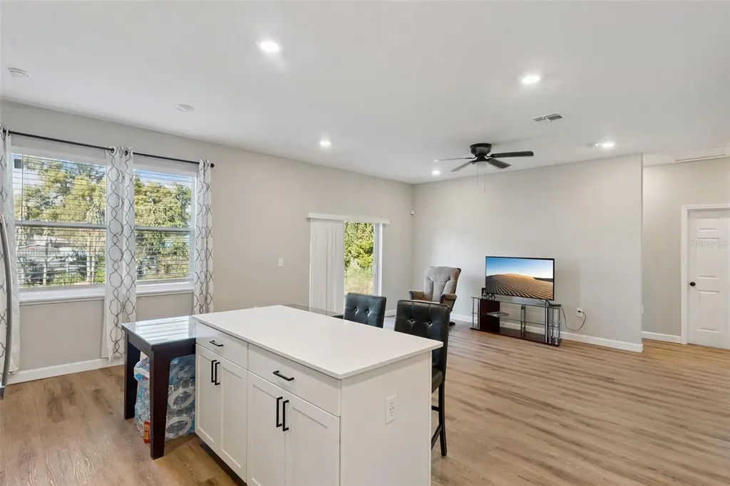 1403 W Kaley Avenue Orlando FL 32805