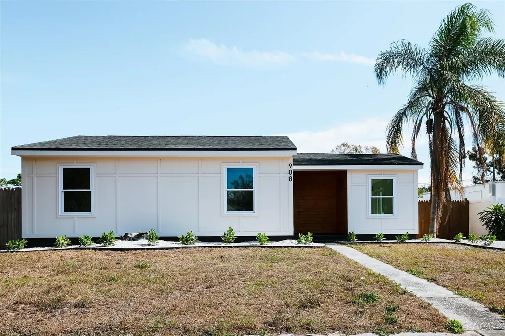 908 61st Street S Gulfport FL 33707