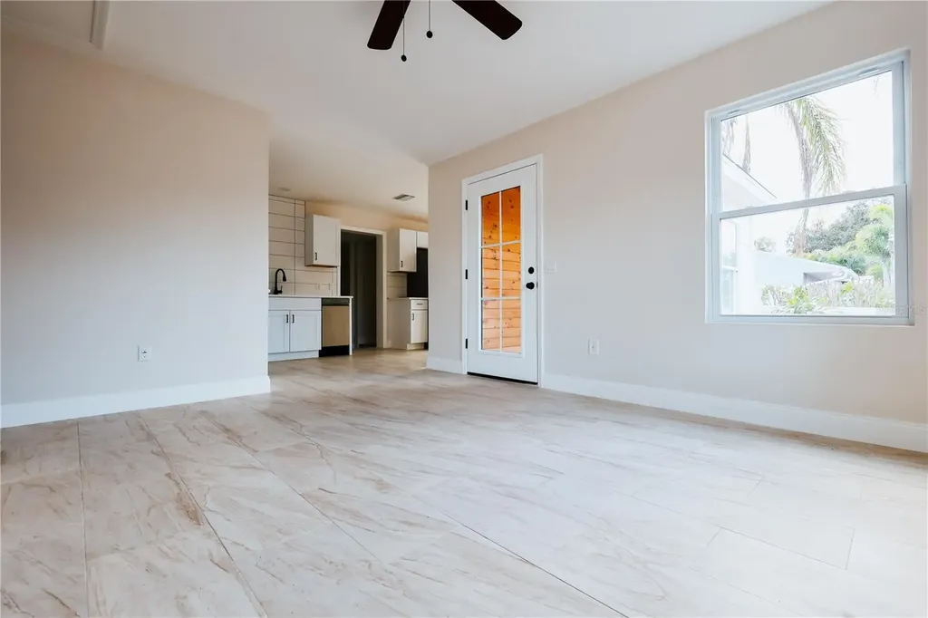 908 61st Street S Gulfport FL 33707