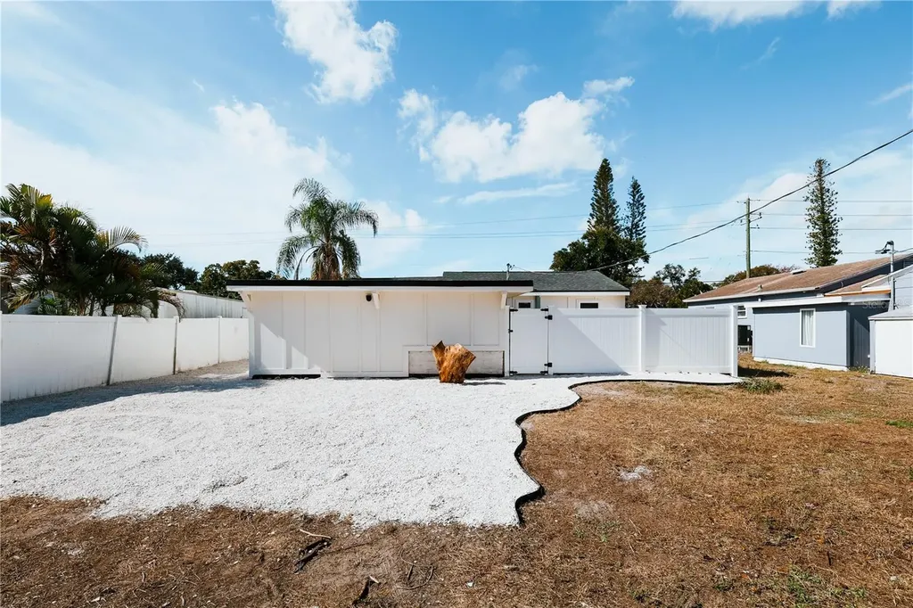 908 61st Street S Gulfport FL 33707