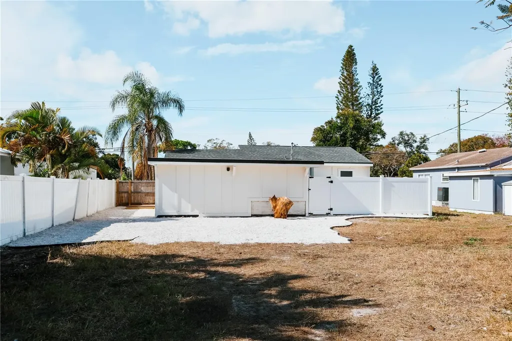 908 61st Street S Gulfport FL 33707