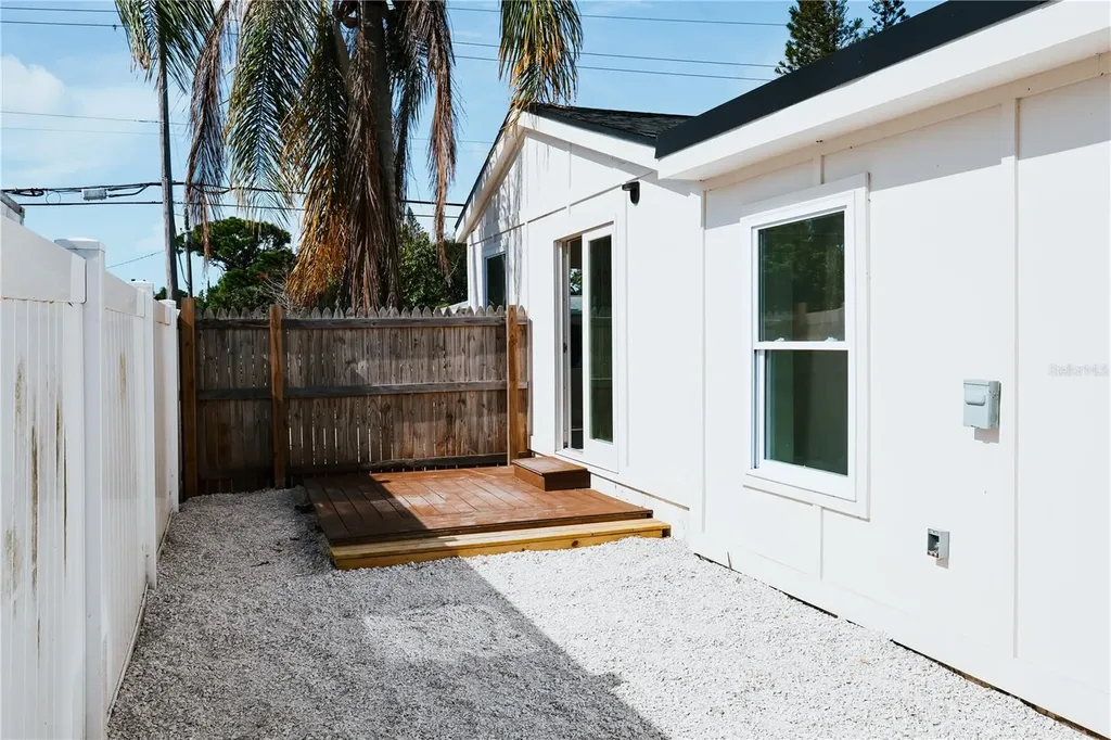 908 61st Street S Gulfport FL 33707