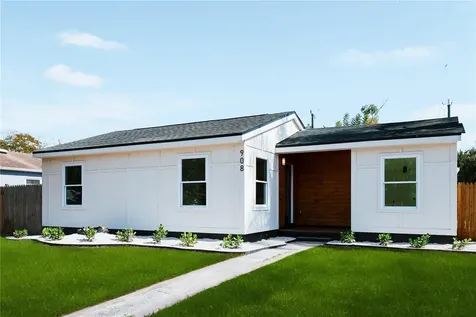 908 61st Street S Gulfport FL 33707