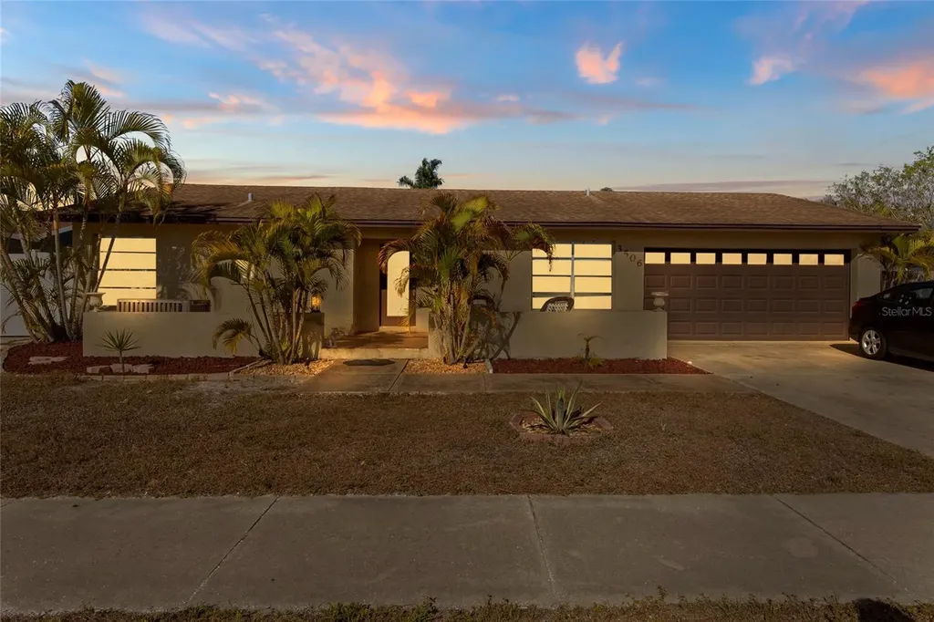 3506 33rd Avenue W Bradenton FL 34205